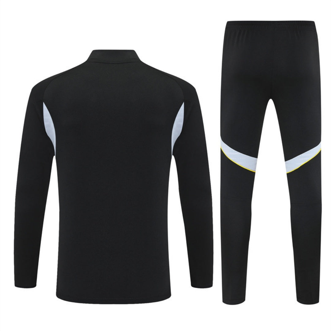 25/26 Ensemble Real Madrid black Spécial